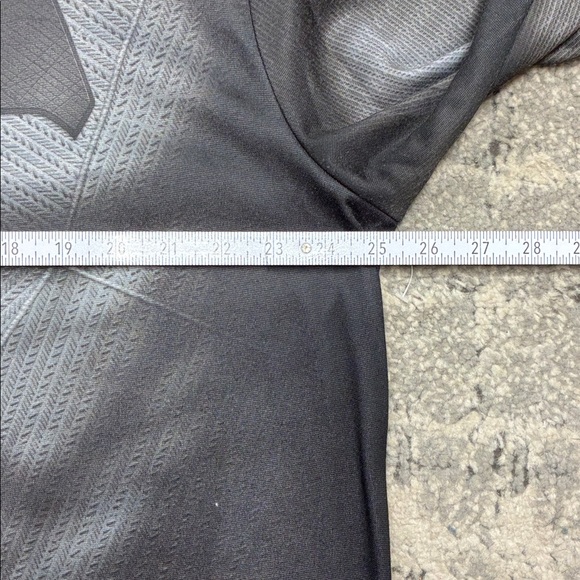 Mens large Batman hoodie. - Picture 6 of 8